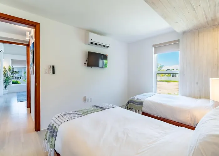 Villa Azure Tide And Mistico Club Boat Shuttle